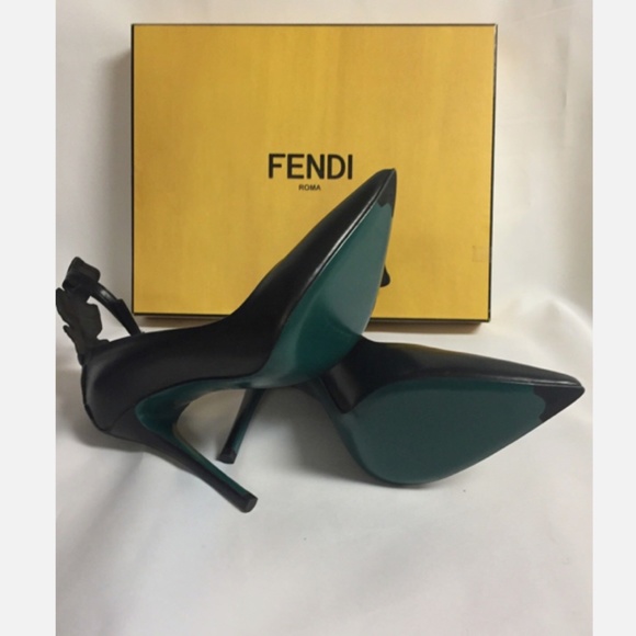Fendi Ava Ankle Strap Pump Heels Black Leather & Crocodile AUTHENTIC New w/ Box - Picture 4 of 4